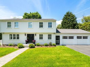 11 Brookmere Ave, Wellesley, MA 02482