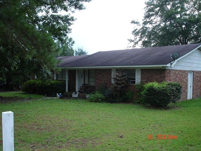 1st image of 400 Lakeview Dr