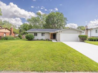 16359 E Rutherland St, Southfield, MI 48076