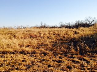 2805 Cedarspings Ln, Wamego, KS 66547