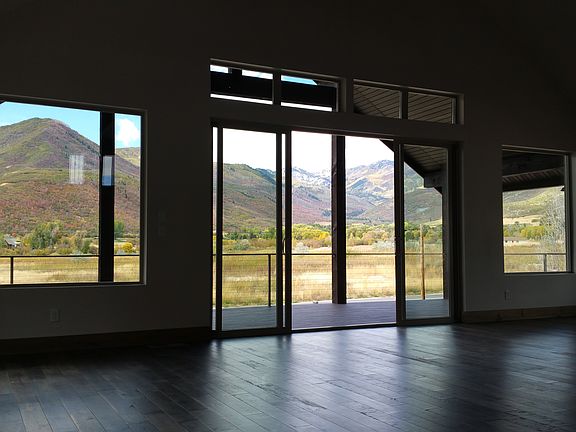 Hardwood floor - Loft level