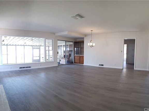3rd image of 24500 University Ave