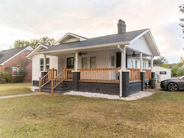 355 2nd St NW, Carbon Hill, AL 35549