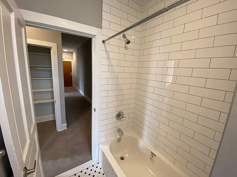 7942-44-46 Germantown Ave — Photo 31