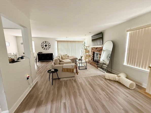 90 Nicole Ct