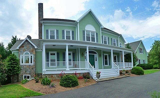 1st image of 17791 Stoneleigh Dr