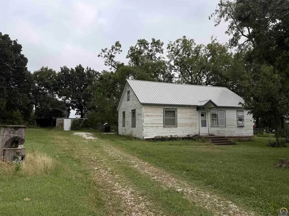 23238 N 4th St, Osage City, KS 66523