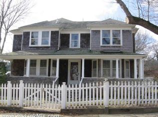 30 Daggett Ave, Tisbury, MA 02568