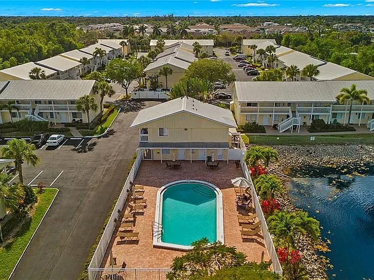 Abaco Bay swimming pool
Please note: the HOA heats the pool seasonally