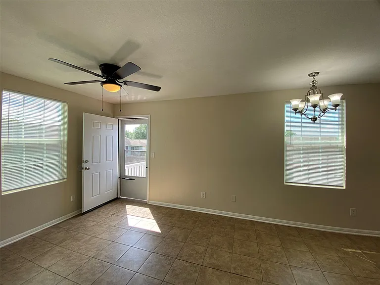 296 Ferrule Dr — Photo 4
