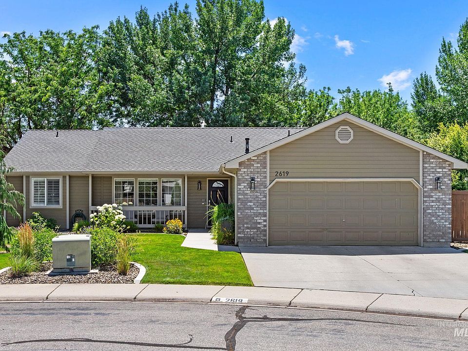 1st image of 2619 E Apricot Ct