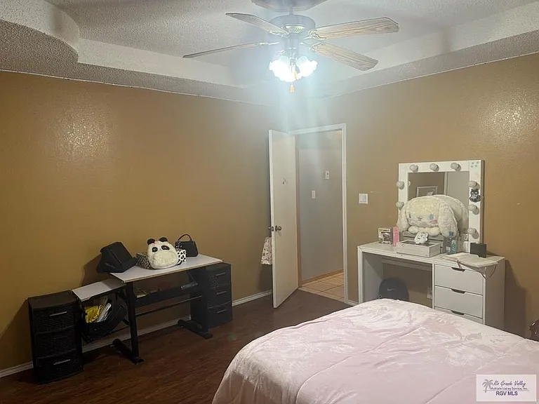 634 Rey Salomon St — Photo 12