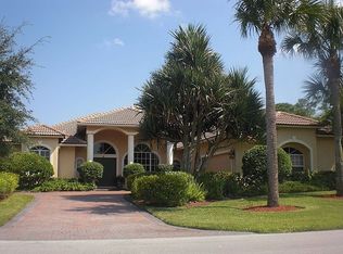 8 Rabbits Run, Palm Beach Gardens, FL 33418