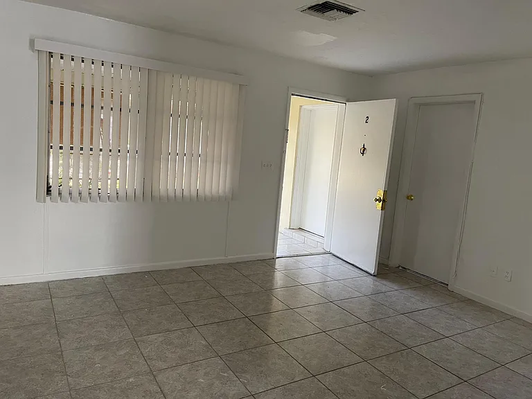 4629 Palm Tree Blvd #2 — Photo 8
