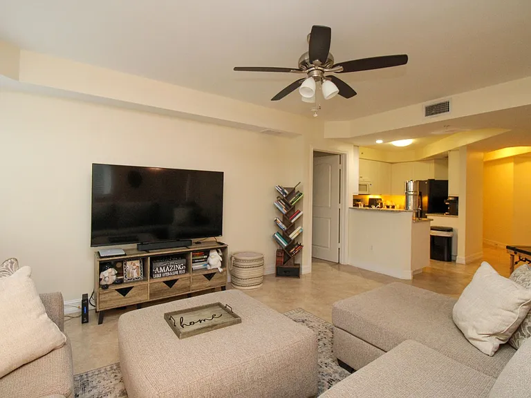 1100 Pine Ridge Rd #B-301 — Photo 18