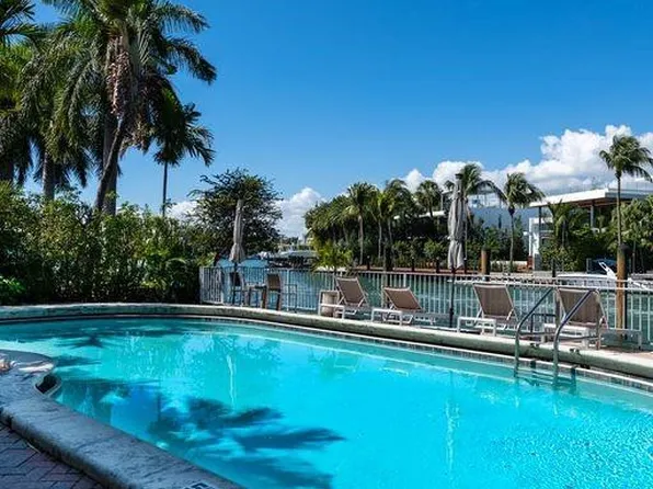 4800 Pine Tree Drive #105, Miami Beach, FL 33140