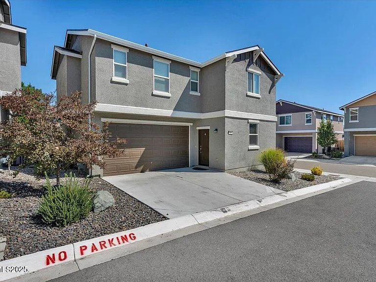 916 Garden Ct — Photo 2