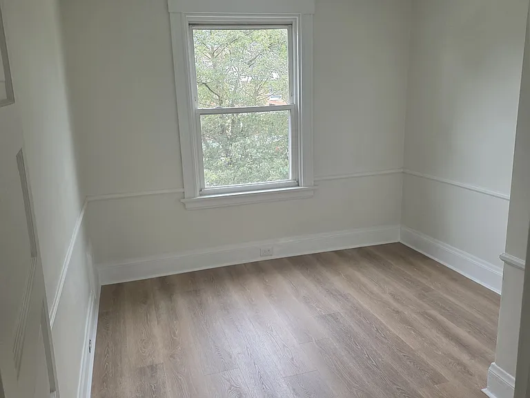 4304 33rd Ave #2 — Photo 7
