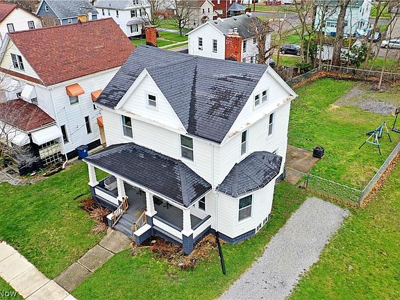 2nd image of 163 N Chestnut Ave