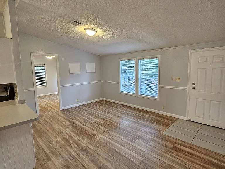 12934 Back Bay Ave — Photo 2