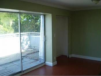 2nd image of 1381 NE 40th Pl