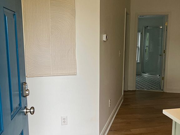 2nd image of 122 Creekside Dr #D