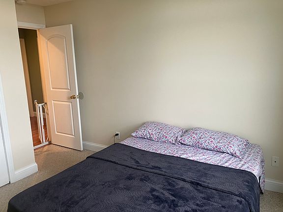 4th image of 80 Bottle Dr