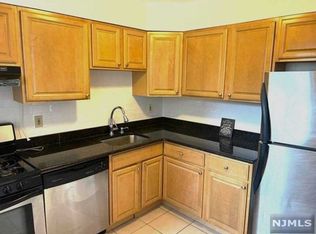 2345 Linwood Ave APT 1E, Fort Lee, NJ 07024