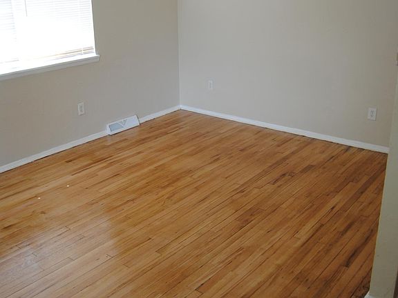 4th image of 3050 W Walsh Pl