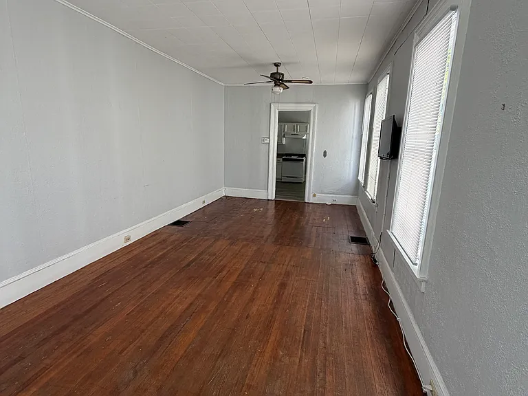 135 W Seneca St — Photo 1
