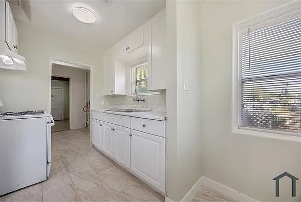 113 W Lancaster Blvd — Photo 8