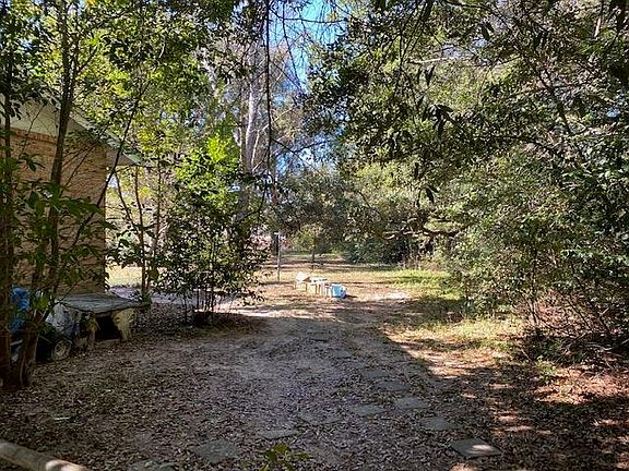 3rd image of 8 Belair Cir