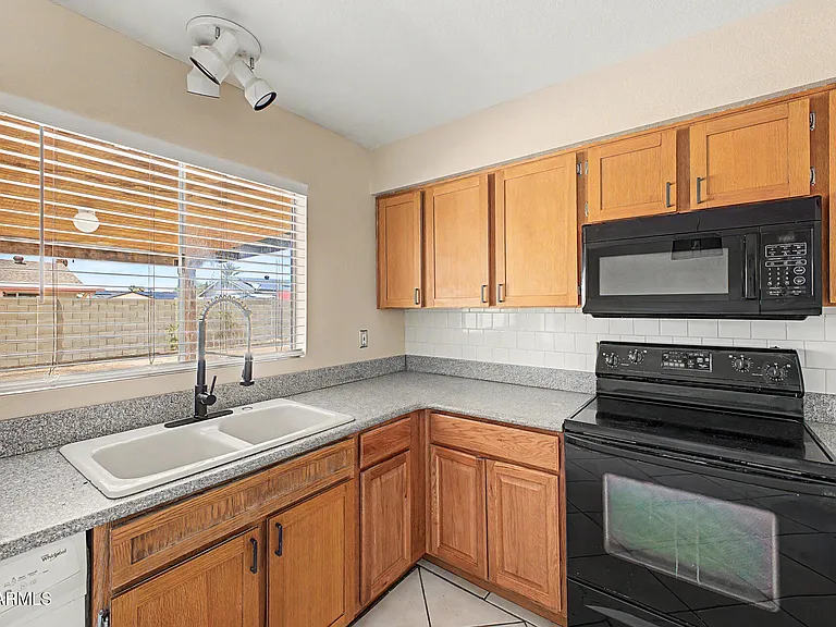 3338 W Tonto Ln — Photo 26
