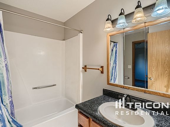 3rd image of 3120 Teal Ct