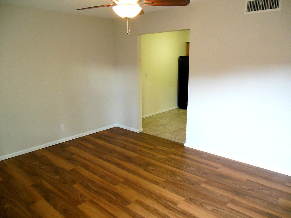 2nd image of 313 S Westfall Ave APT 2