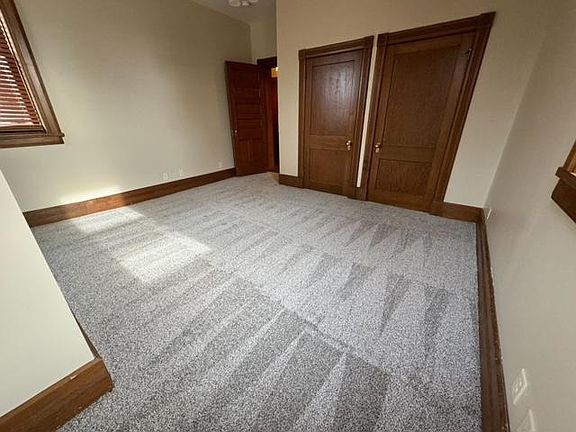4th image of 1103 S 19th St APT 2W