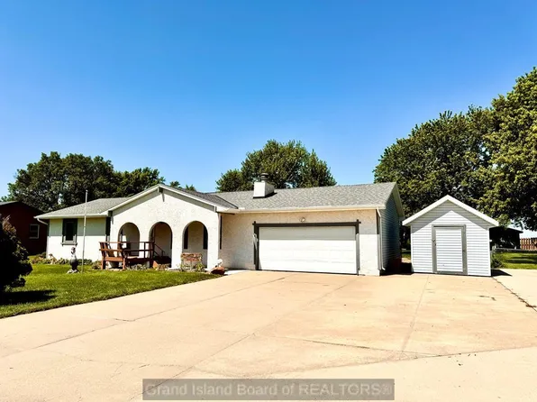 1814 Freedom Dr, Grand Island, NE 68803
