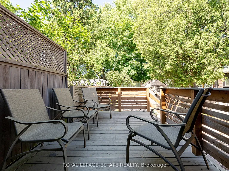 326 Monarch Park Ave — Photo 21