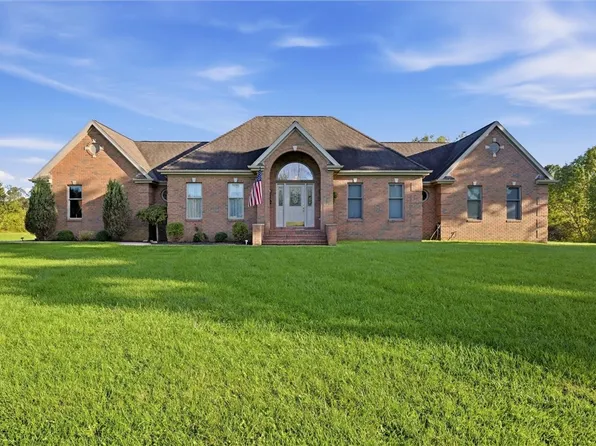270 Kaufman Rd, New Castle, PA 16101