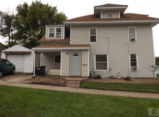 311 1/2 S 3rd St, Marshalltown, IA 50158