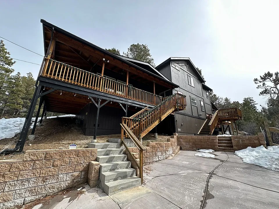 200 E Rainbow Blvd