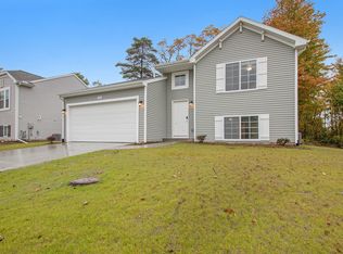 214 Station Hill St, Galesburg, MI 49053