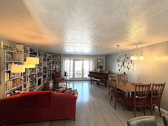 3rd image of 5920 Barcus Way