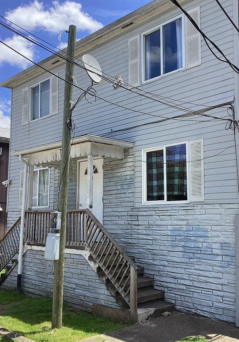 316 95th st 2_06132024 - 2 bed, 1.0 bath, 700 sqft, $625