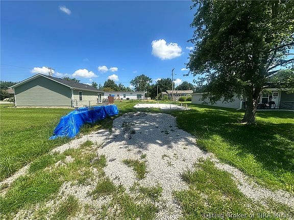 2nd image of 550 W Green Street