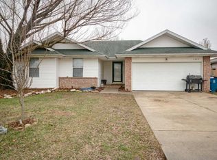 4240 Somerset Dr, Battlefield, MO 65619