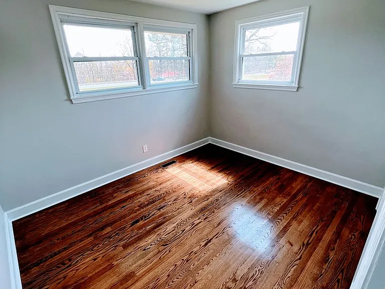 3328 Wards Rd — Photo 9