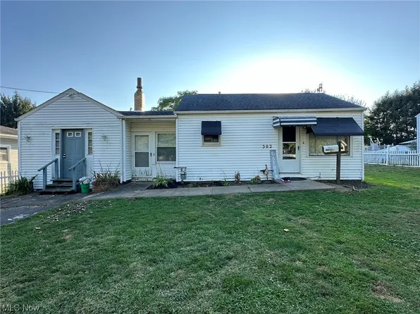 302 N Plum St, Gnadenhutten, OH 44629