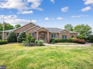 16 Marriott Dr, Lumberton, NJ 08048