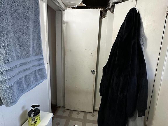 5th image of 610 5th Ave